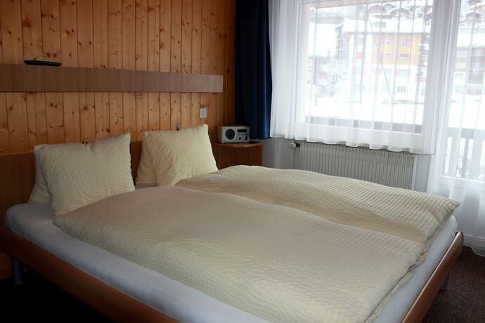 Imagen de la habitación del Hotel Alpha, Gr&auml;chen. Foto 12