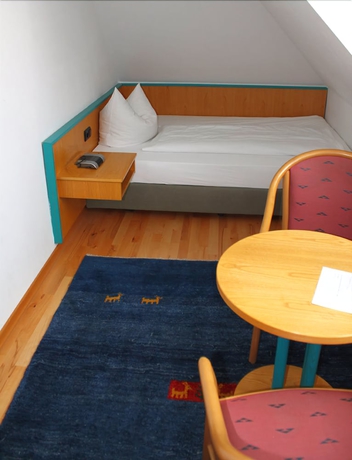 Imagen de la habitación del Hotel Alpha, Nuremberg. Foto 9