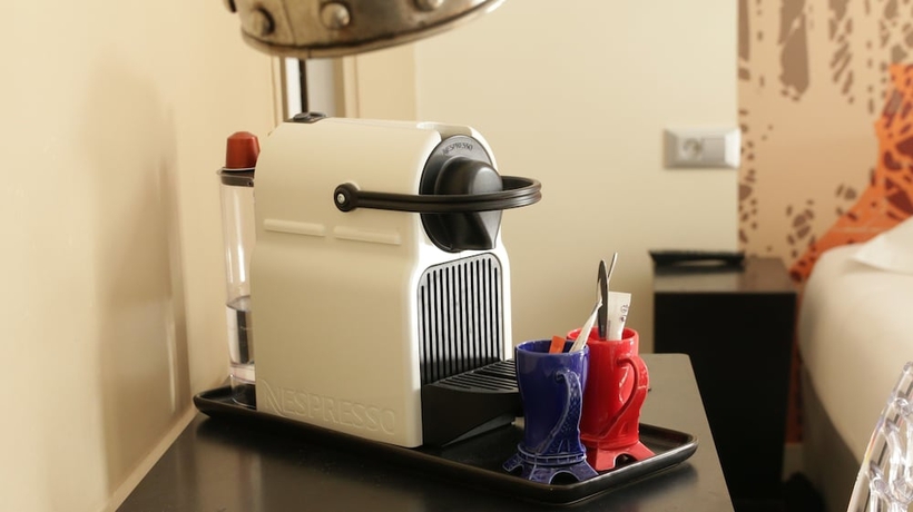 Imagen de la habitación del Hotel Alpha Paris Eiffel By Patrick Hayat. Foto 13