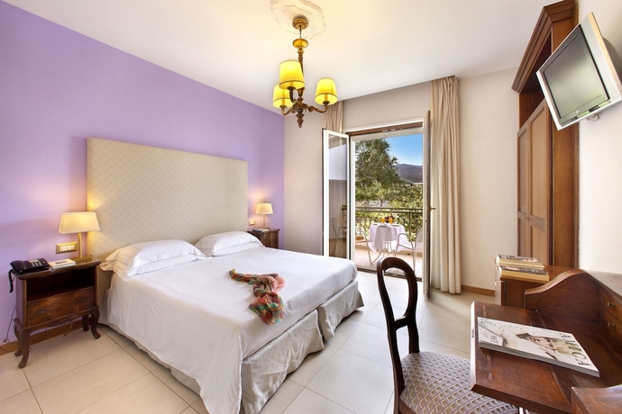 Imagen de la habitación del Hotel Alpha, Sant Agnello. Foto 11