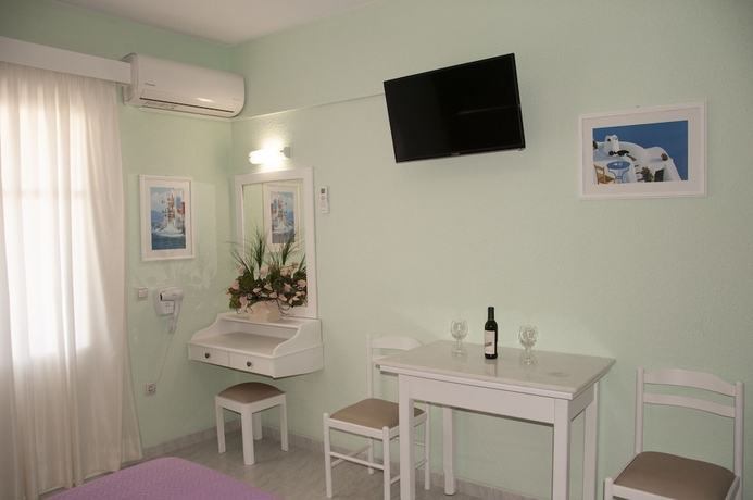 Imagen de la habitación del Hotel Alpha Studios. Foto 3