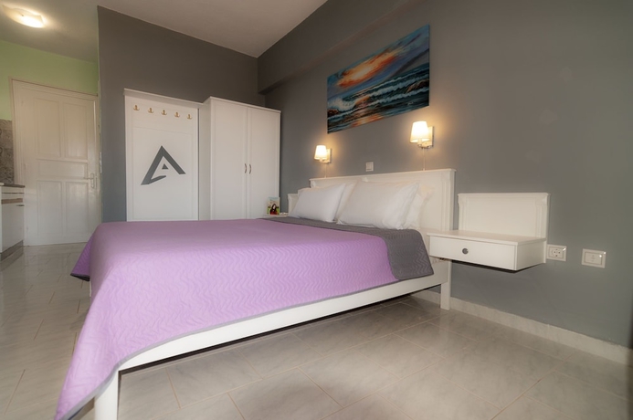 Imagen de la habitación del Hotel Alpha Studios. Foto 4