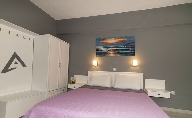 Imagen de la habitación del Hotel Alpha Studios. Foto 6