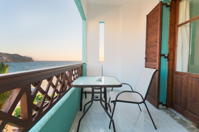 Imagen de la habitación del Hotel Alpha Studios. Foto 12