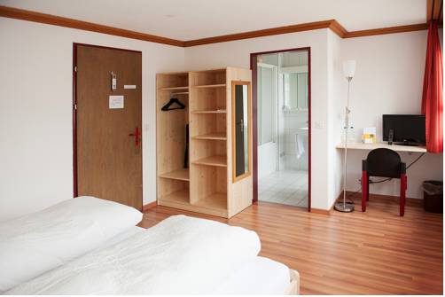 Imagen de la habitación del Hotel Alpha Thun. Foto 15