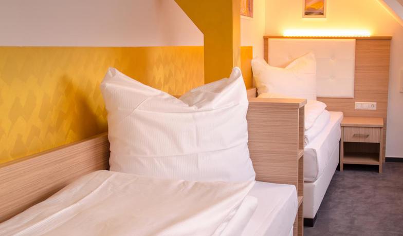 Imagen general del Hotel Alpha and Omega. Foto 3