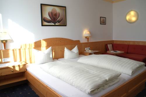 Imagen de la habitación del Hotel Alphof Superior. Foto 11