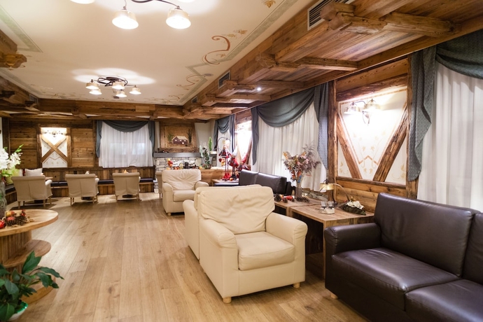Imagen de los interiores del Hotel Alpholiday Dolomiti Wellness. Foto 19
