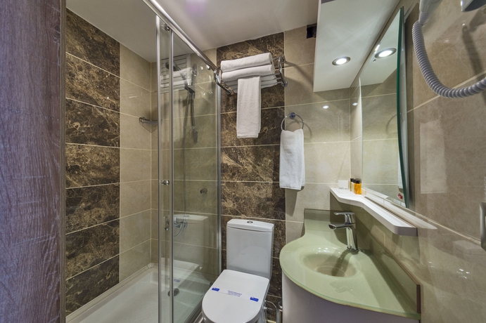 Imagen de la habitación del Hotel Alphonse. Foto 9