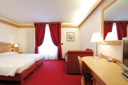 Imagen de la habitación del Hotel Alphotel Taller. Foto 15