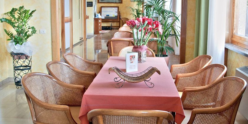 Imagen del bar/restaurante del Hotel Alpi, Baveno. Foto 4