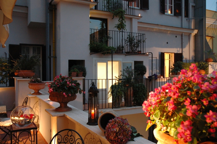 Imagen de los exteriores del Hotel Alpi, Castro Pretorio. Foto 9