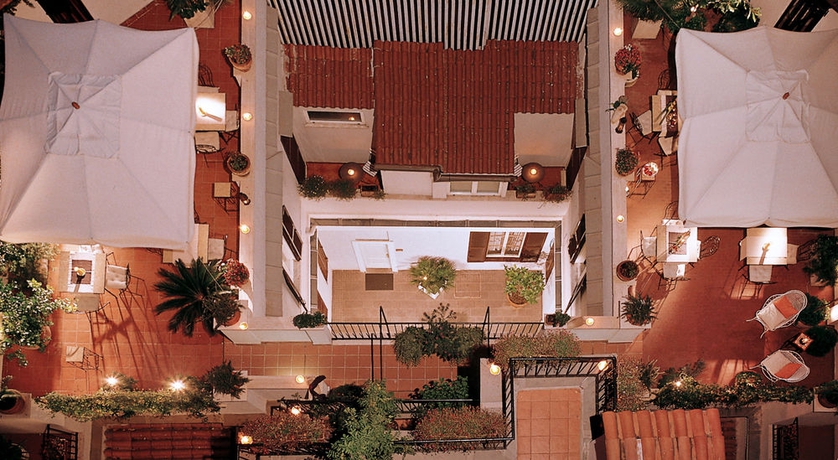 Imagen de los interiores del Hotel Alpi. Foto 12