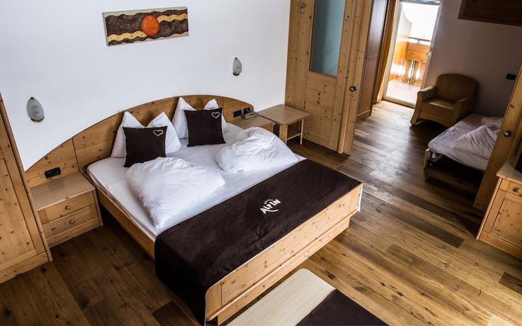 Imagen de la habitación del Hotel Alpin. Foto 2