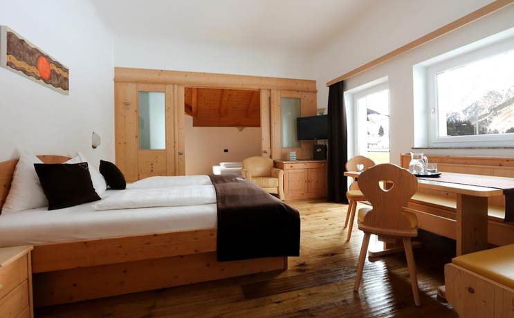 Imagen de la habitación del Hotel Alpin. Foto 13