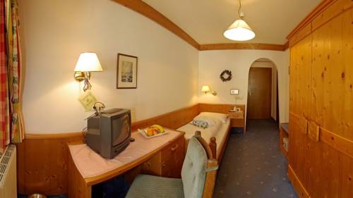 Imagen de la habitación del Hotel Alpin Family Resort Seetal. Foto 10