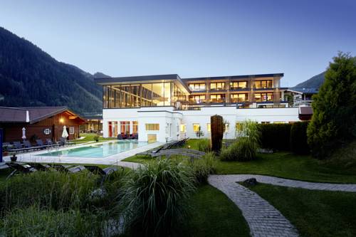 Imagen general del Hotel Alpin Life Resort Lürzerhof. Foto 1
