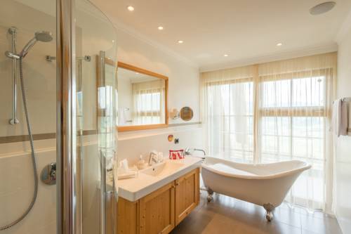 Imagen de la habitación del Hotel Alpin Panorama Hubertus. Foto 6