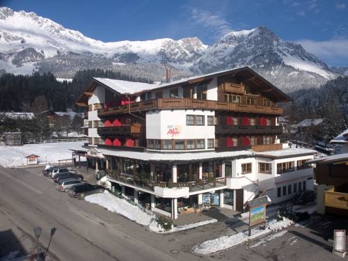 Imagen de los exteriores del Hotel Alpin Scheffau. Foto 5