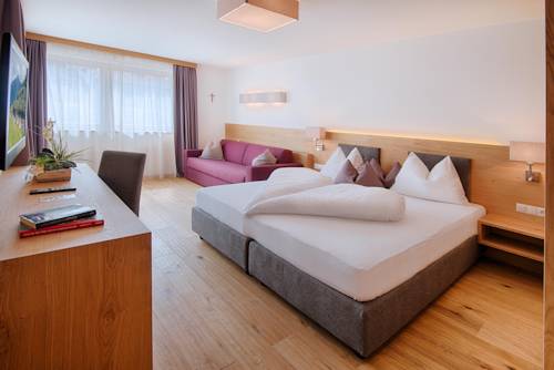 Imagen de la habitación del Hotel Alpin Sonnblick. Foto 16