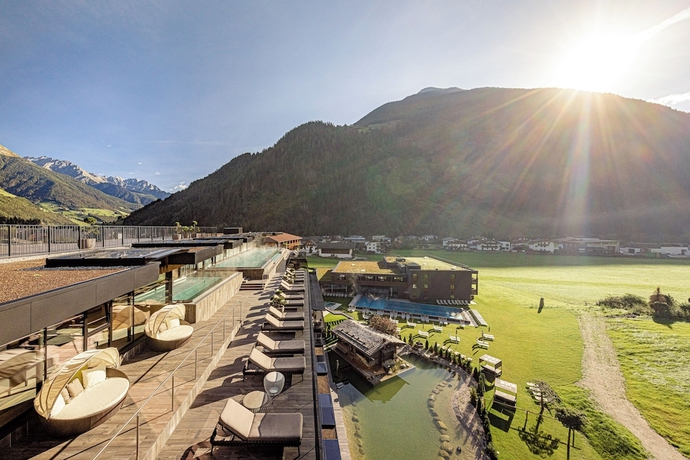 Imagen general del Hotel Alpin and Spa Resort Schwarzenstein. Foto 1