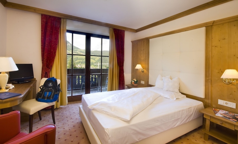 Imagen de la habitación del Hotel Alpin and Vital La Perla. Foto 2