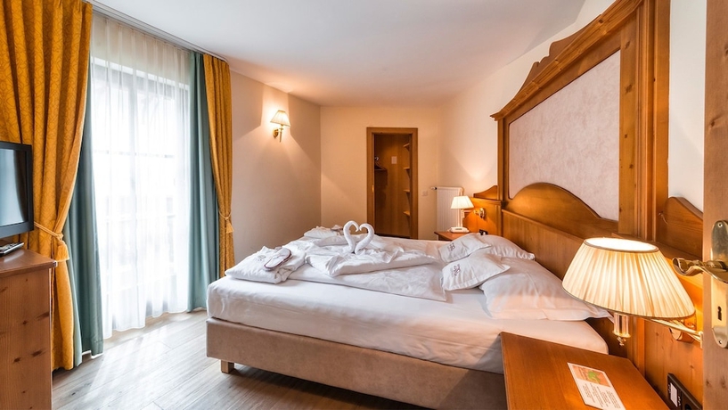 Imagen de la habitación del Hotel Alpin and Vital La Perla. Foto 4
