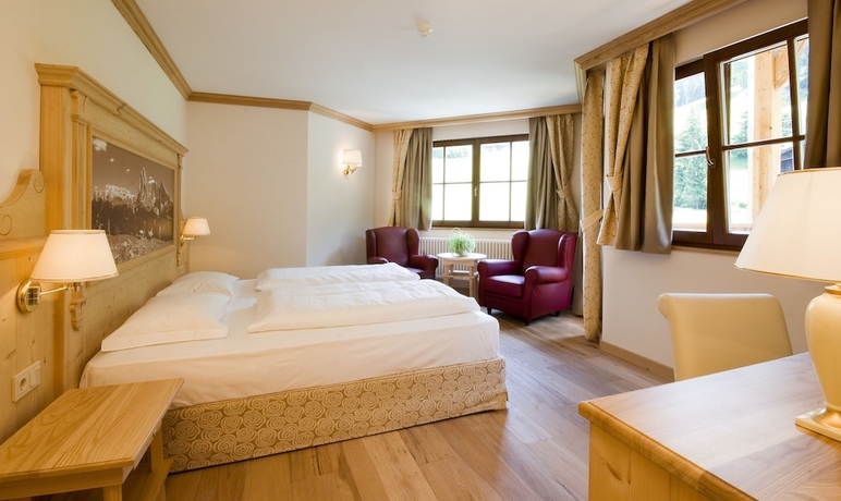 Imagen de la habitación del Hotel Alpin and Vital La Perla. Foto 6