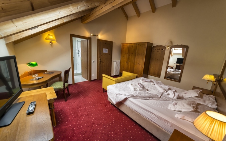 Imagen de la habitación del Hotel Alpin and Vital La Perla. Foto 9