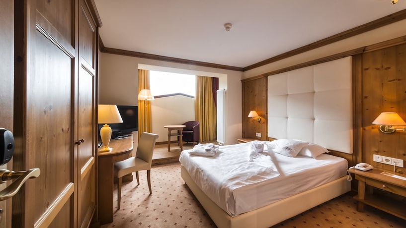 Imagen de la habitación del Hotel Alpin and Vital La Perla. Foto 15