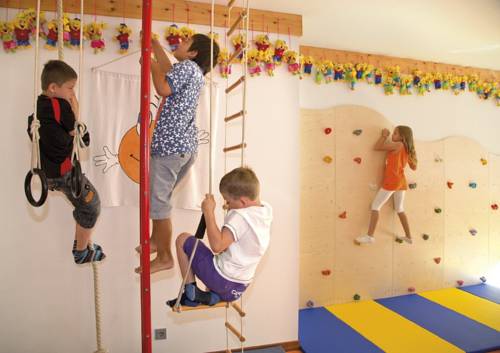 Imagen de la habitación del Hotel Alpina Family, Spa & Sporthotel. Foto 2