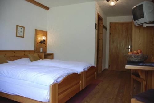 Imagen de la habitación del Hotel Alpina, Fiesch. Foto 9