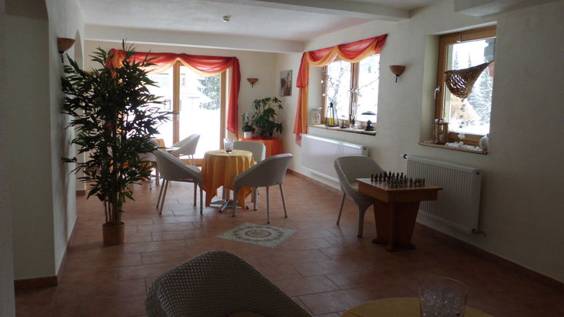 Imagen general del Hotel Alpina, Gr&auml;n. Foto 5