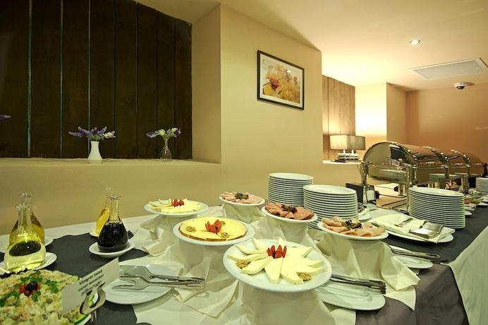 Imagen del bar/restaurante del Hotel Alpina, Gudauri. Foto 6