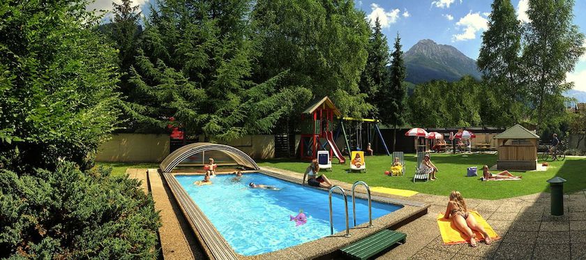 Imagen de la piscina del Hotel Alpina, Kleinarl. Foto 19