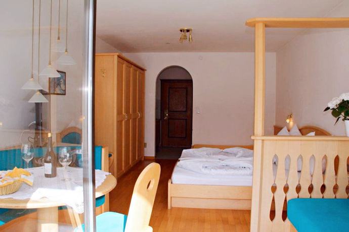 Imagen de la habitación del Hotel Alpina Mountain Resort. Foto 10