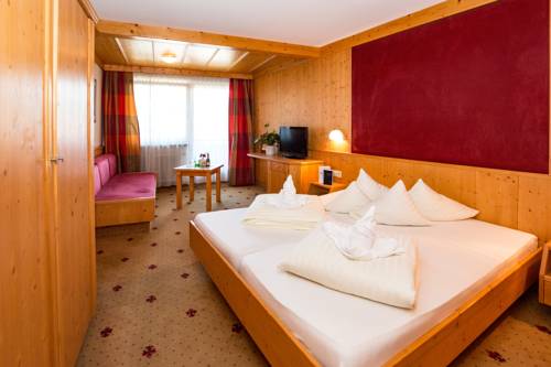 Imagen de la habitación del Hotel Alpina Nature-wellness. Foto 9