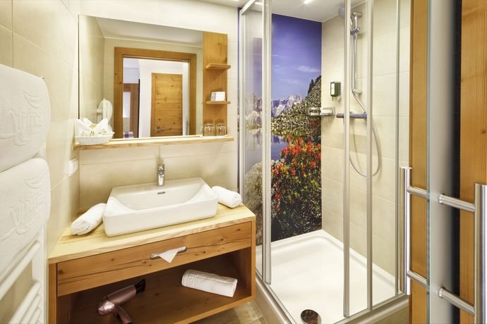 Imagen de la habitación del Hotel Alpina, Obertauern. Foto 7