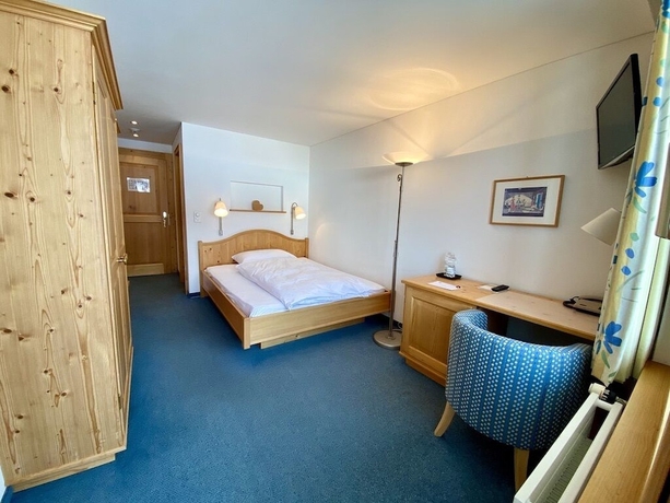 Imagen de la habitación del Hotel Alpina Parpan. Foto 6