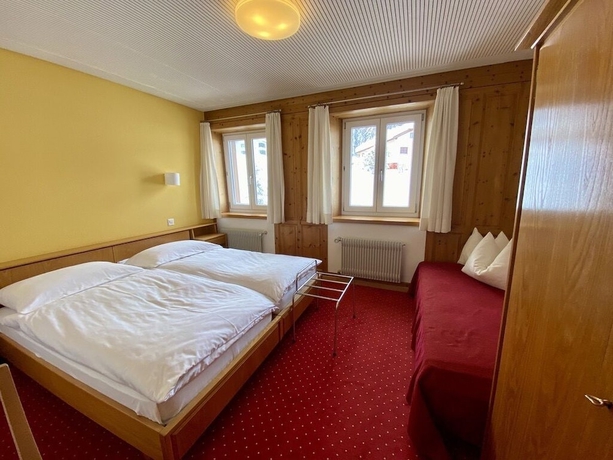 Imagen de la habitación del Hotel Alpina Parpan. Foto 8