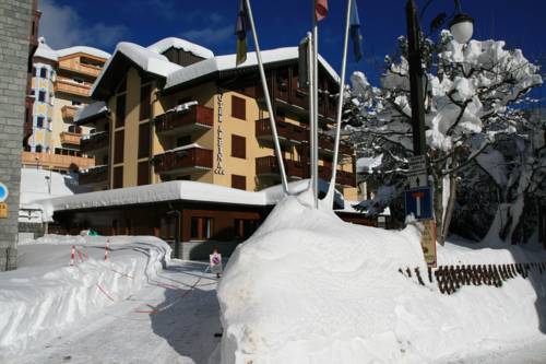 Imagen general del Hotel Alpina, Patascoss. Foto 1