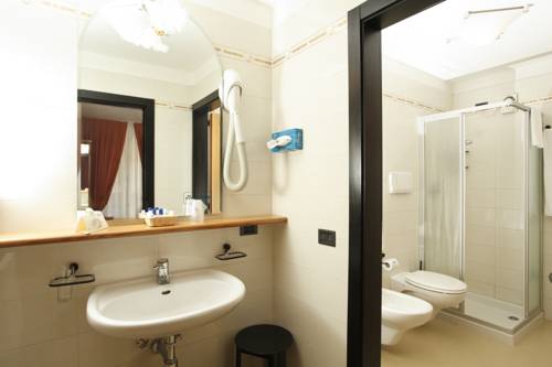 Imagen de la habitación del Hotel Alpina, Patascoss. Foto 8
