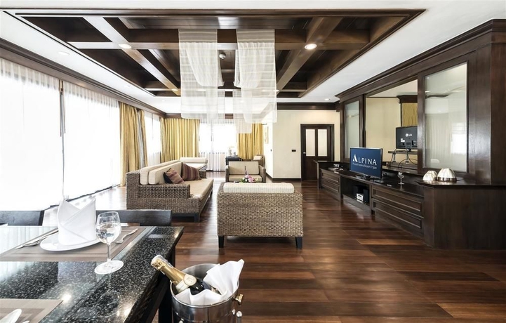 Imagen de la habitación del Hotel Alpina Phuket Nalina Resort and Spa. Foto 10