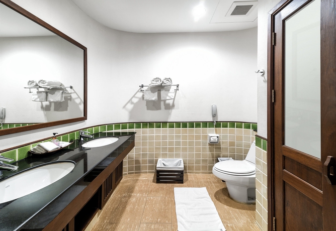 Imagen de la habitación del Hotel Alpina Phuket Nalina Resort and Spa. Foto 13