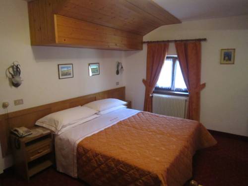 Imagen de la habitación del Hotel Alpina, Pinzolo. Foto 3