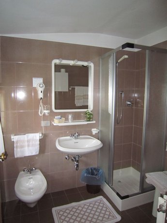Imagen de la habitación del Hotel Alpina, Pinzolo. Foto 8