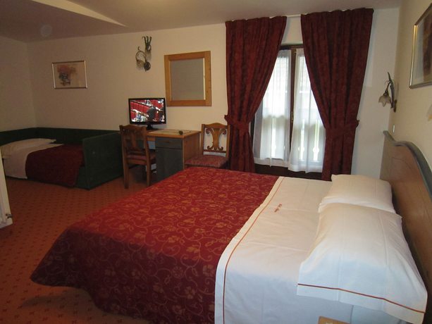 Imagen de la habitación del Hotel Alpina, Pinzolo. Foto 10