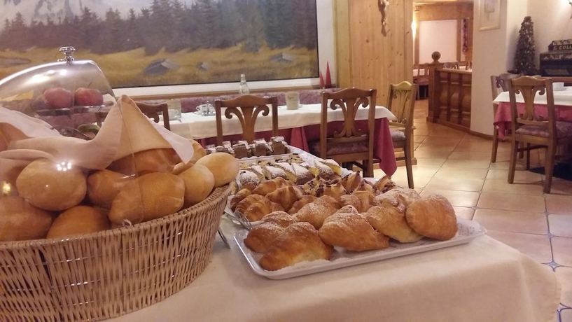 Imagen del bar/restaurante del Hotel Alpina, Pinzolo. Foto 5