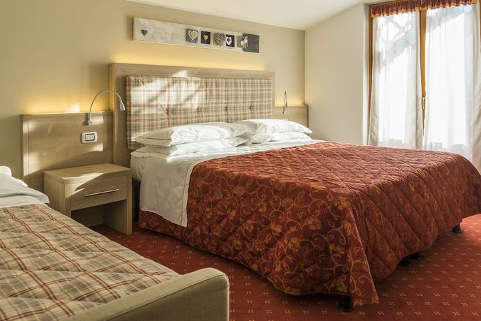 Imagen de la habitación del Hotel Alpina, Pinzolo. Foto 15