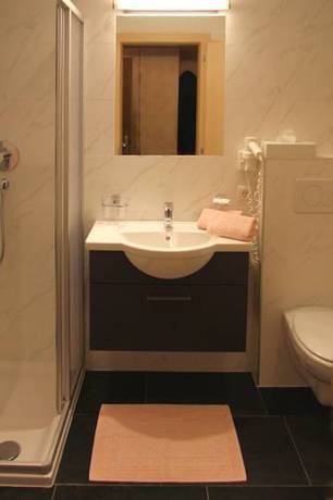 Imagen de la habitación del Hotel Alpina, Ried im Zillertal. Foto 10